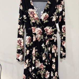 Justify Women’s Size M Black and Pink Floral Long Sleeve Dress NWT